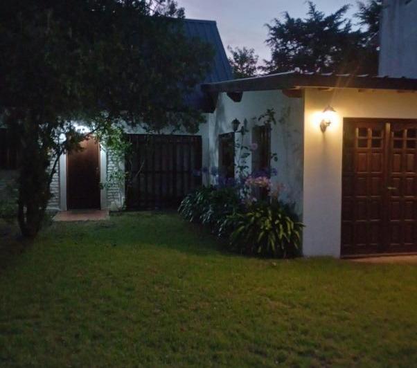Casa · 141m² · 4 Ambientes · 2 Cocheras