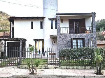 Casa · 205m² · 6 Ambientes · 2 Cocheras · Venta Casa en Villa Carlos Paz, Barrio Altos de Las Vertientes – 3 Dorm. + Pileta