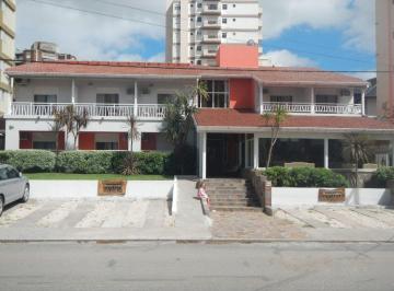 Hotel de 27 ambientes, Villa Gesell · Hostería 4 Estrellas de 1496 m² con 27 Habitaciones en Venta en Zona Centro. Viviana Spizuoco Br