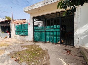 Casa · 60m² · 3 Ambientes · 3 Cocheras · Casa en Venta Campana