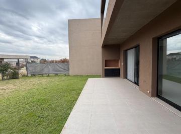 Casa · 124m² · 3 Dormitorios · 2 Cocheras · Venta Casa 3 Dorm. a Estrenar - Condominio Don Mateo