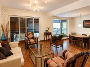 Departamento · 127m² · 4 Ambientes · 1 Cochera · Departamento en Flores