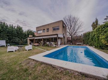 Casa · 140m² · 4 Ambientes · 3 Cocheras · Venta Casa 4 Ambientes Barrio San Lucas Maschwitz