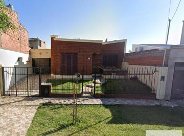Casa · 170m² · 3 Ambientes · Casa en Venta - 2 Dorm. 1 Baño - San Nicolas de Los Arroyos