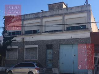 Bodega-Galpón · 2240m² · 1 Cochera · Local - Villa Lugano