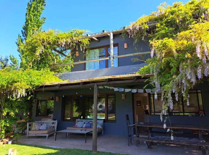 Casa · 350m² · 5 Ambientes · 4 Cocheras