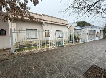Casa · 4 Ambientes · Alquiler - Casa en Zona Centro - Residencial o Comercial - A108