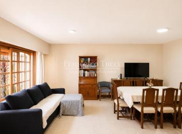Casa · 168m² · 4 Ambientes · 1 Cochera · Casa en Venta 4 Ambientes en Ramos Mejia