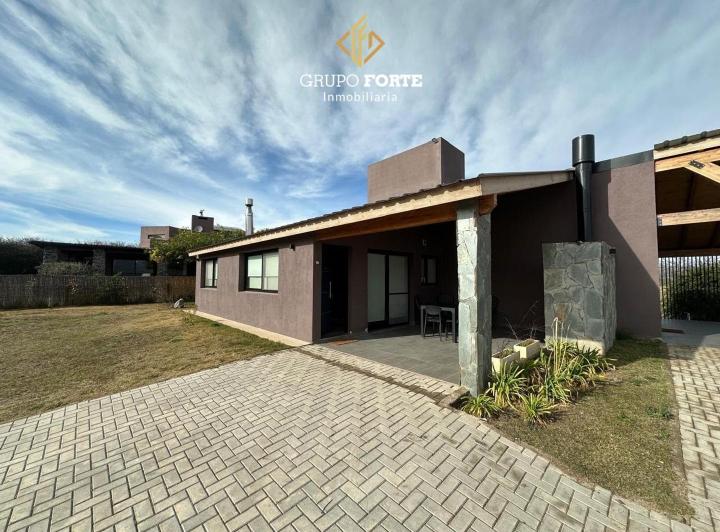 Casa · 160m² · 4 Ambientes · 2 Cocheras