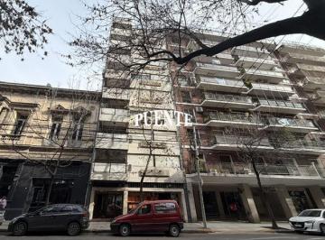 Departamento · 48m² · 3 Ambientes · Departamento Lateral Entre Larrea y Azcuenaga
