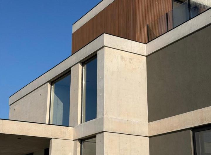 Casa · 346m² · 6 Ambientes · 1 Cochera
