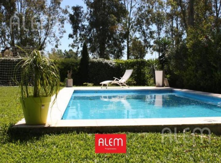 Casa · 140m² · 5 Ambientes