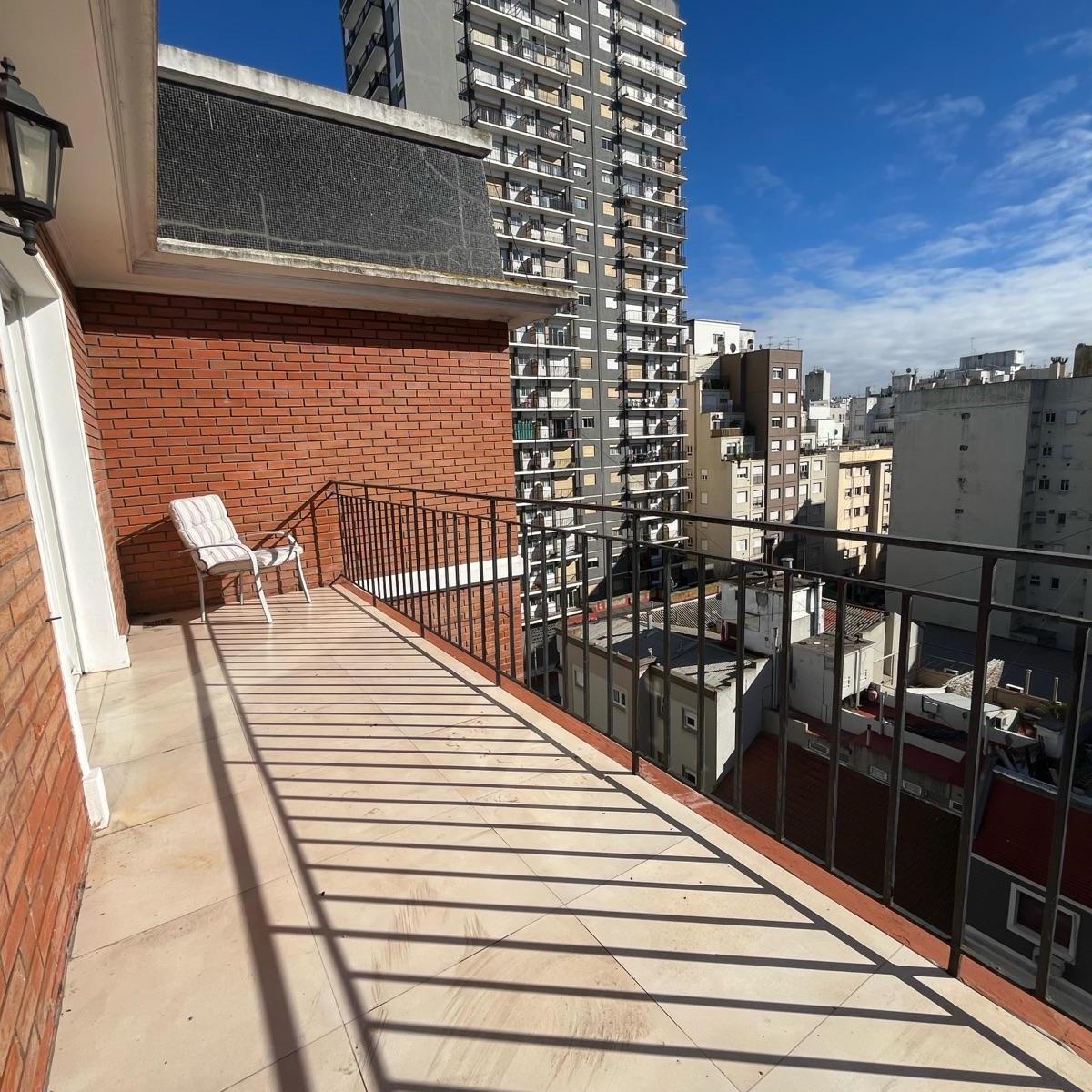 Venta – 3 ambientes con dependencia -balcón terraza - calefacción por radiadores