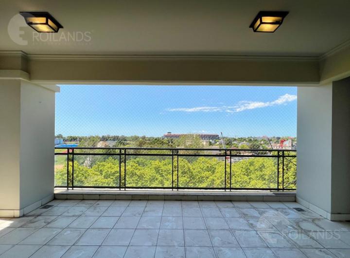 Departamento · 213m² · 4 Ambientes · 1 Cochera