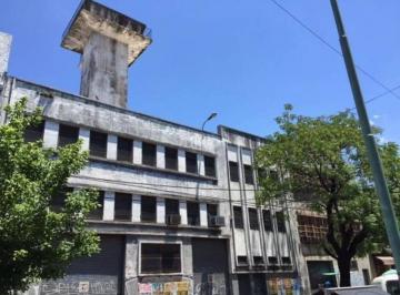 Terreno , Parque Avellaneda · Propiedad Industrial en Venta, 2700 m Construidos en 3 Plantas
