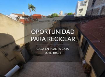 Casa · 140m² · 3 Ambientes · 2 Cocheras · Venta Casa Ramos Mejia Oportunidad Reciclar