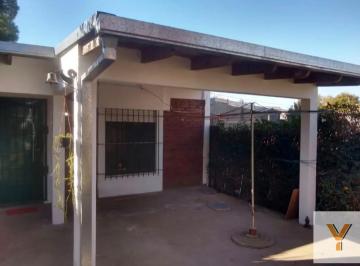 Casa · 50m² · 2 Ambientes · 1 Cochera · Casa en Venta - 1 Dormitorio 1 Baño - 300 m² - Melchor Romero