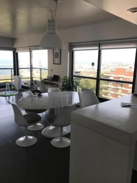 Excelente departamento ubicado en Torres del Golf, con privilegiada vista al golf y al mar, en piso alto