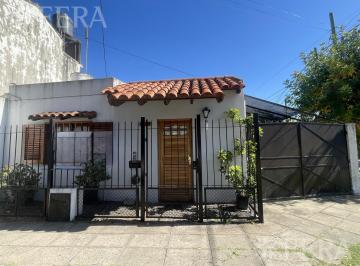 PH · 44m² · 3 Ambientes · 1 Cochera · Venta PH 3 Ambientes con Patio en Quilmes Oeste