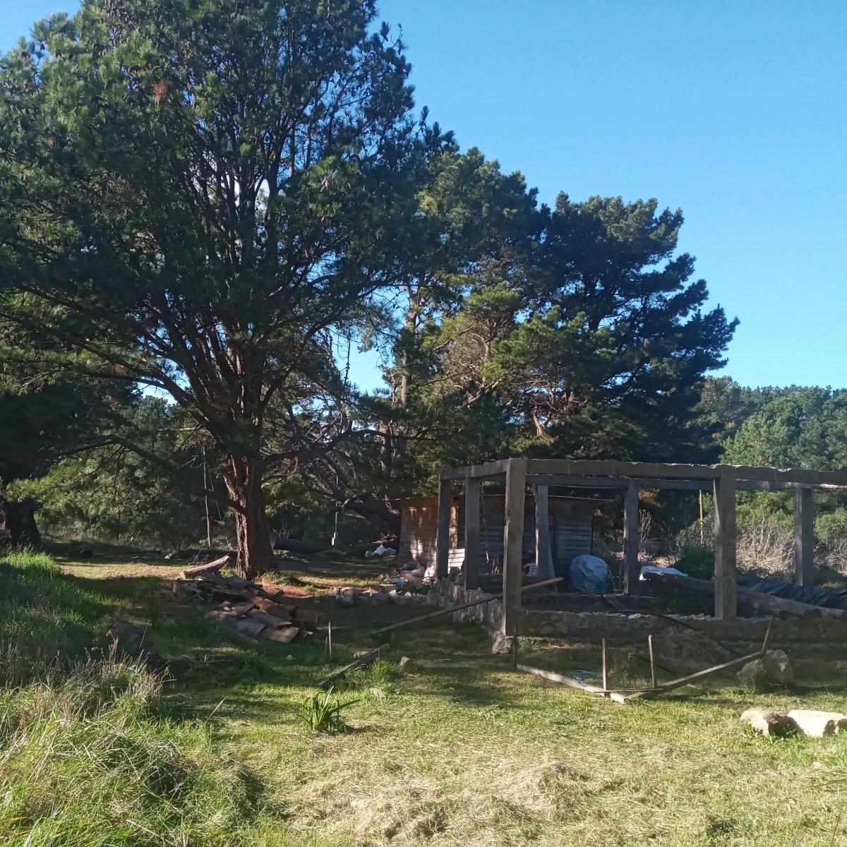 Terreno con construcción iniciada, 525m² en El Marquesado