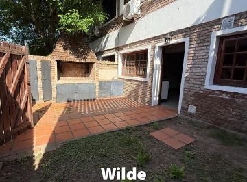 Casa · 160m² · 4 Ambientes · Casa de Pasillo en Venta a m de Wilde y Cordoba