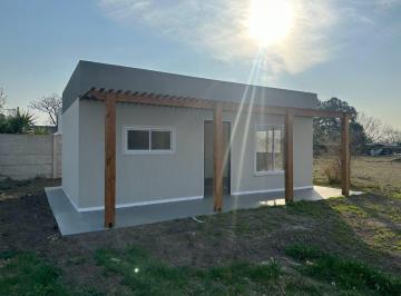 Casa · 28m² · 1 Ambiente · Quincho C/ Galeria y Fogonero Venta a Estrenar