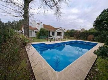 Casa · 150m² · 4 Ambientes · 1 Cochera · Casa Chalet en Alquiler en Campo Chico, Pilar, G. B. a. Zona Norte