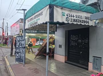 Local comercial · 18m² · (Incluye Abl y Aysa) Local a La Calle en Una Sola Planta en Cerrito Al 900 - Espacio Aereo Toilette