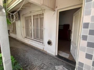 PH · 40m² · 2 Ambientes · 1 Cochera · PH con Cochera y Pequeño Jardín en Llavallol