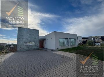 Casa · 136m² · 4 Ambientes · 2 Cocheras · Casa en Venta en Barrio Club de Campo San Lucas, San Vicente