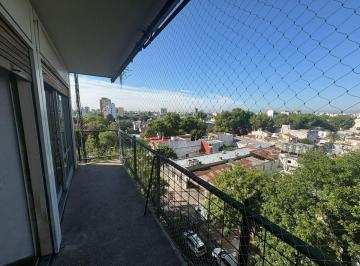 Departamento · 77m² · 4 Ambientes · 1 Cochera · Venta 4 Amb con Cochera - Monte Castro - Apto Credito