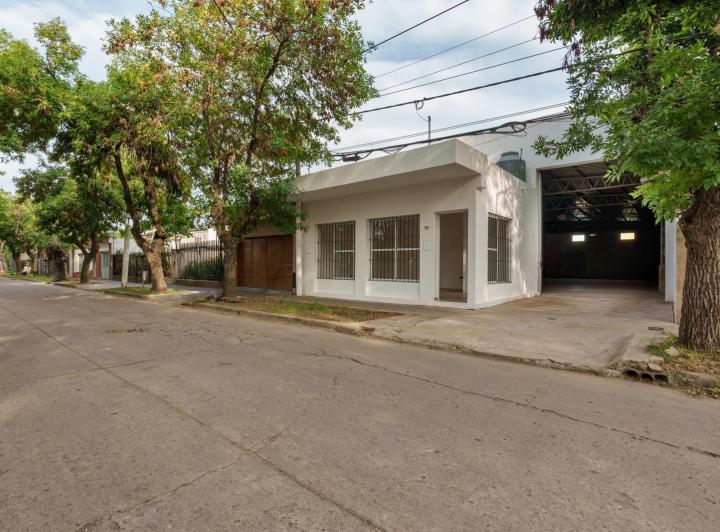 Bodega-Galpón · 200m² · 2 Ambientes