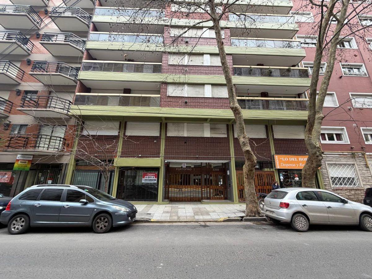 Depto 3 amb, 80m² con cochera y baulera — Plaza Colón