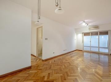 Departamento · 70m² · 3 Ambientes · A Una Cuadra de Cabildo! 3 Amb con 2 Baños y Patio de 40 M²!