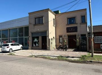 Local comercial · 300m² · Venta Salon de Usos Multiples, Renta Activa.