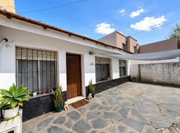 Casa · 96m² · 4 Ambientes · 1 Cochera · Casa Venta 4amb Padua Sur Patio Cochera