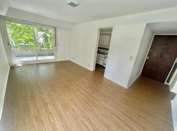 Departamento de 2 ambientes, San Isidro · Excelente Depto de 2 Ambientes en El Centro de San Isidro con Balcón, Cochera Cub. y Baulera Grande!