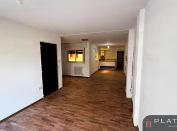 Departamento · 70m² · 3 Ambientes · Departamento en Alquiler de 2 Dorm. - Nueva Córdoba