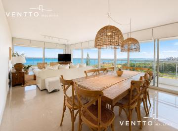 Departamento · 225m² · 4 Ambientes · 2 Cocheras · Exclusivo Apartamento Esquinero de 3 Dorm. en Suite Frente Al Mar