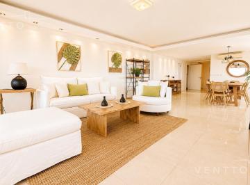 Departamento · 230m² · 4 Ambientes · 1 Cochera · Apartamento en Punta del Este, San Rafael