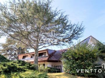 Casa · 294m² · 5 Ambientes · 2 Cocheras · Casa Venta Lugano Punta del Este 4 Dorm.