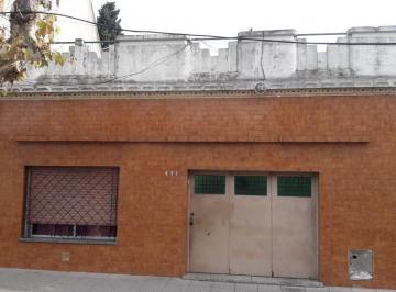 Casa · 110m² · 5 Ambientes · Casa - Avellaneda