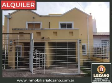 Casa de 5 ambientes, Córdoba · Dúplex con Cochera en Alquiler B° Quebrada de Las Rosas