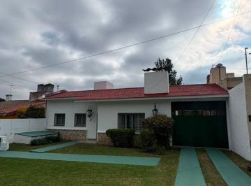 Casa de 4 ambientes, Salta · Casa en Venta C/ Cochera en Tres Cerritos