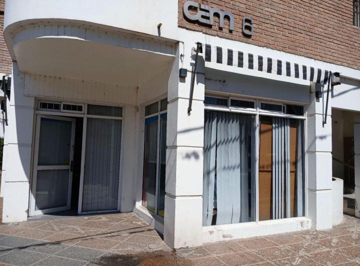 Local comercial · 56m²
