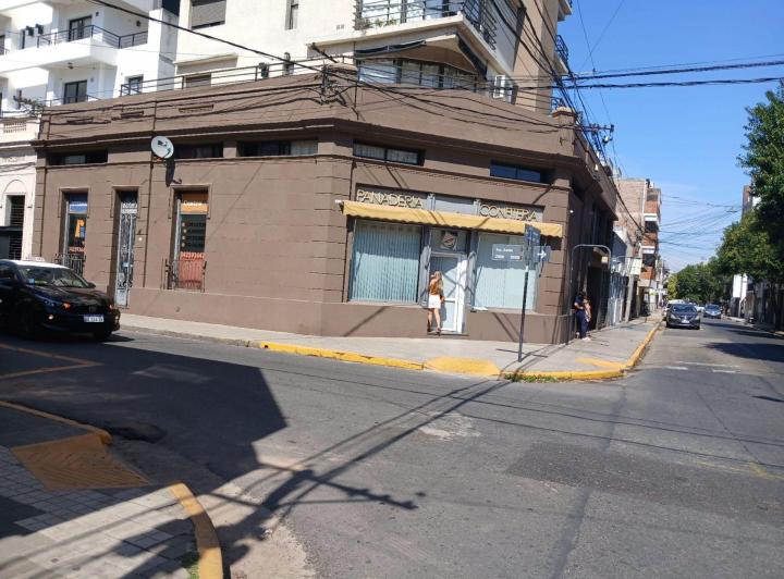 Local comercial · 52m²
