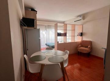 Departamento de 1 ambiente, Recoleta · Dep en Barrio Norte de 1 Amb Al Frente, Muy Luminoso en Excelente Estado!