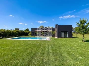 Casa · 165m² · 4 Ambientes · Casa Nueva Minimalista en Venta 4 Amb Piscina en Uribelarrea