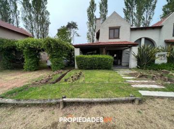 Foto1 · Casa en Venta en Parque Pinares