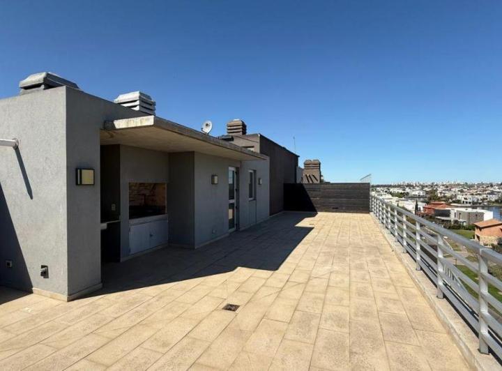 Departamento · 220m² · 4 Ambientes · 1 Cochera